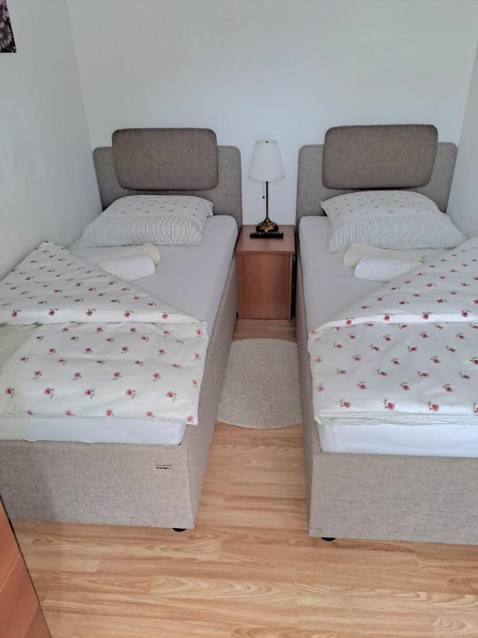 Apartment Angie Трогир Екстериор снимка