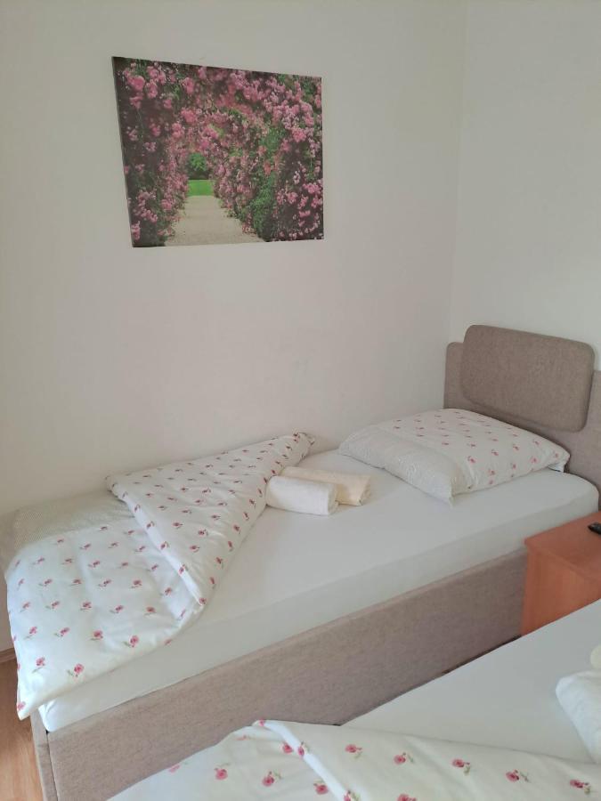 Apartment Angie Трогир Екстериор снимка